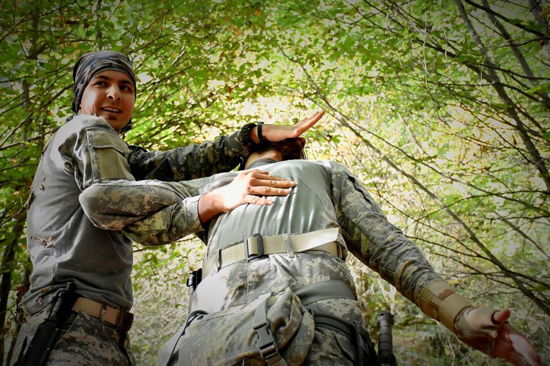 راهنمای جامع آموزش دفاع شخصی در خانه